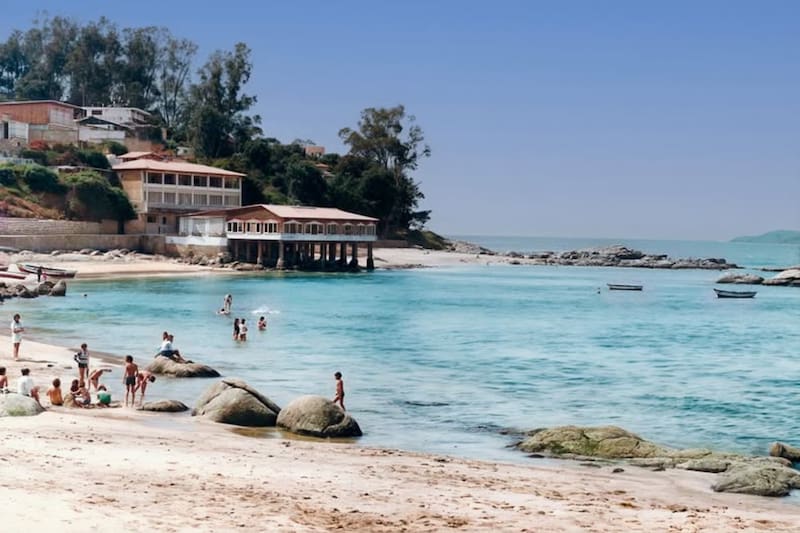 A tan solo poco más de una hora de la capital, este lugar se encuentra en la Región de Valparaíso, Quintero.
Foto: @Facebook Quintero + Turismo.