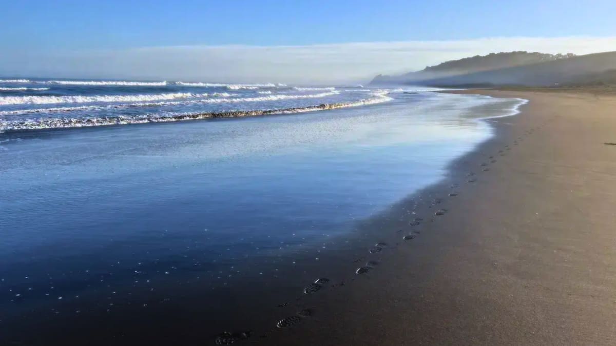 Playa Las Brisas: el rincón tranquilo del Litoral Central ideal para despedir el verano