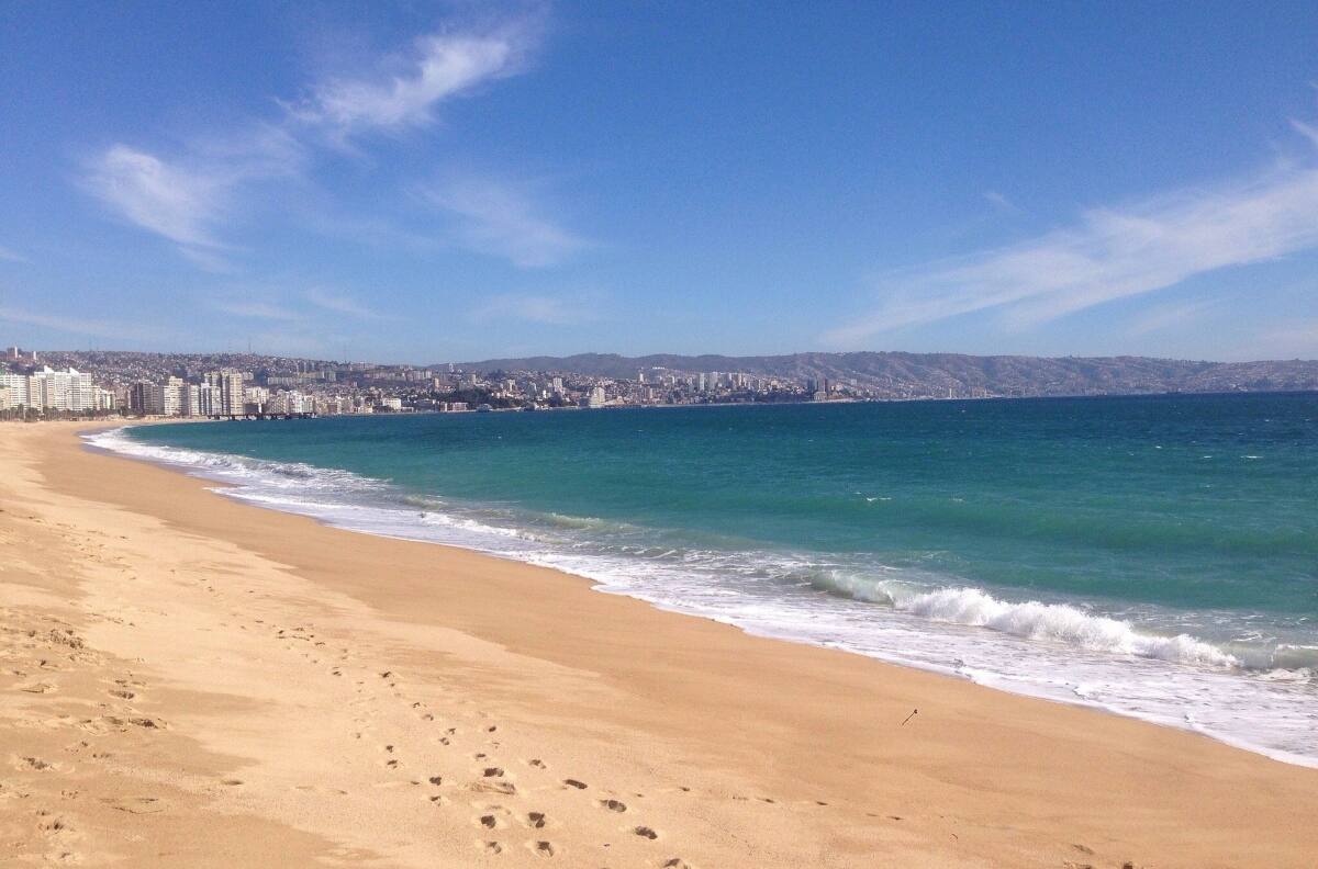 A menos de 2 horas de Santiago: en esta playa se grabaron memorables escenas de histórica teleserie de la TV