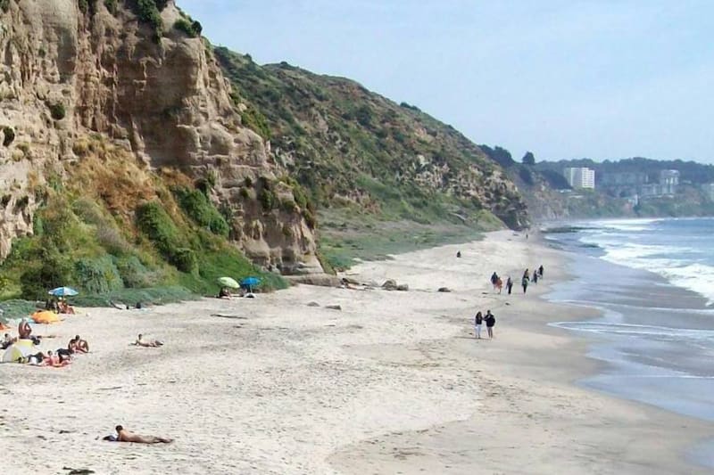 Este balneario se encuentra en la comuna de Puchuncaví, Región de Valparaíso.
Foto: @Facebook Playa Luna Horcón.