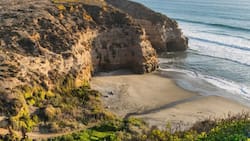 A solo dos horas de Santiago: Esta playa escondida en la Región de Valparaíso es perfecta para relajarse y pasar el día