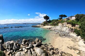 A 2 horas de Santiago: la mágica playa de aguas turquesas que encanta a sus visitantes estos últimos días de verano