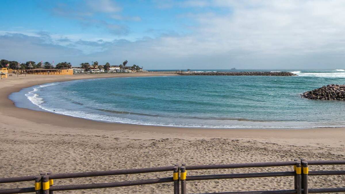 Poseen aguas templadas: Las tres playas aptas para el baño en la Región de Arica y Parinacota