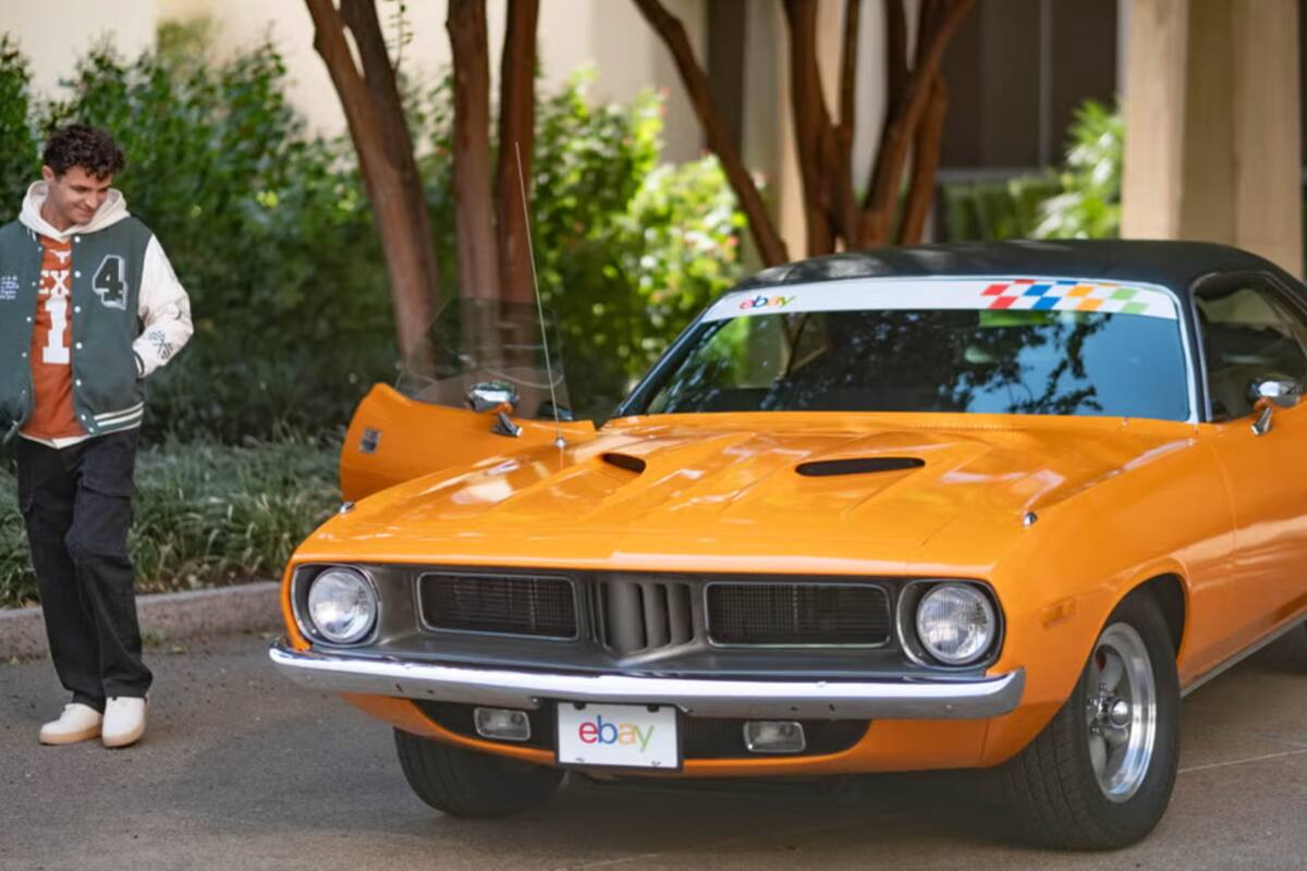 Lando Norris y su Plymouth Barracuda / eBay