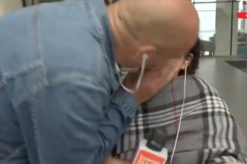 El notero pidió perdón por el momento que provocó funas en redes sociales. Créditos: Captura.