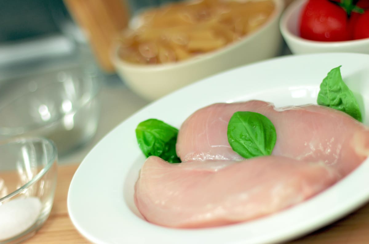 El país de América Latina donde el pollo chileno es furor y arrasa en las ventas