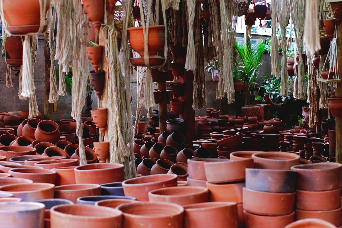 Conoce la historia de la alfarería en greda en uno de los pueblos más típicos de la zona central. Foto: Aton Chile.