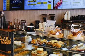 Desatacada cafetería busca invertir hasta $1.000 millones de euros en bitcoin para evitar su quiebra