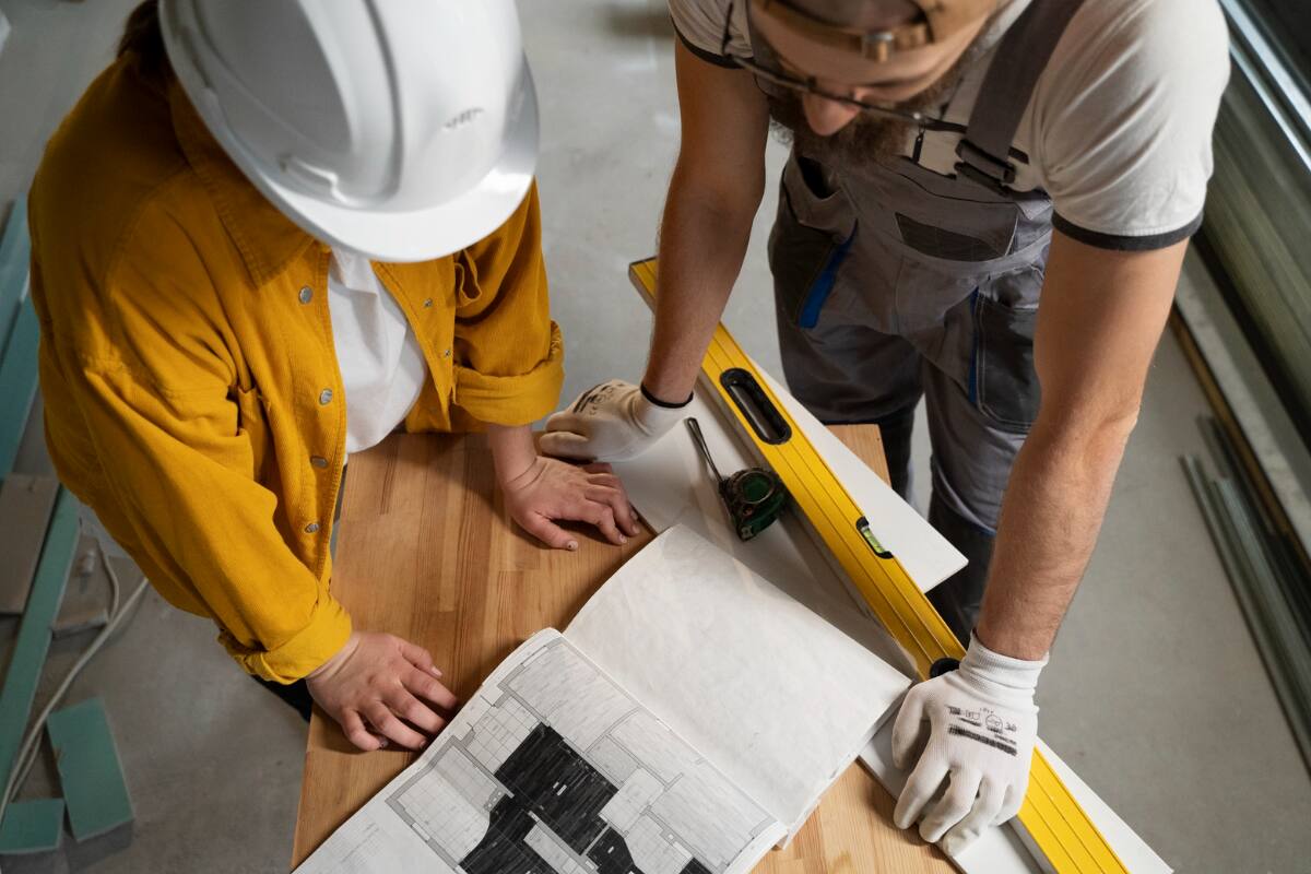 Empresa de construcción se declara en quiebra.