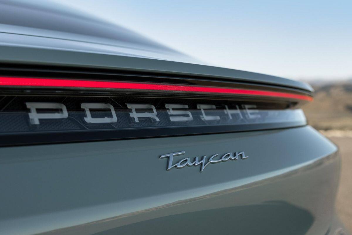 El nuevo Porsche Taycan tiene una nueva luz trasera