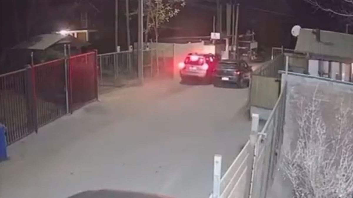 VIDEO | A los gritos: Así fue el violento portonazo a una mujer en Buin