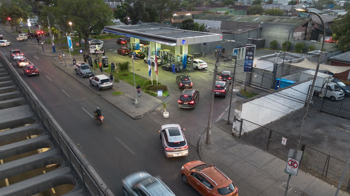 Bencina más barata: La herramienta digital para saber qué estaciones tienen los precios más bajos de tu comuna