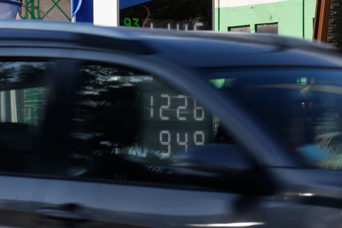 Enap reveló los montos que subirán las gasolinas en Chile desde este jueves 5 de marzo de 2026. Foto: Agencia Aton