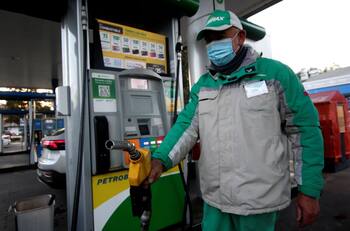 Precios combustible: Revisa de cuánto será la nueva baja en las bencinas para este jueves 16 de febrero