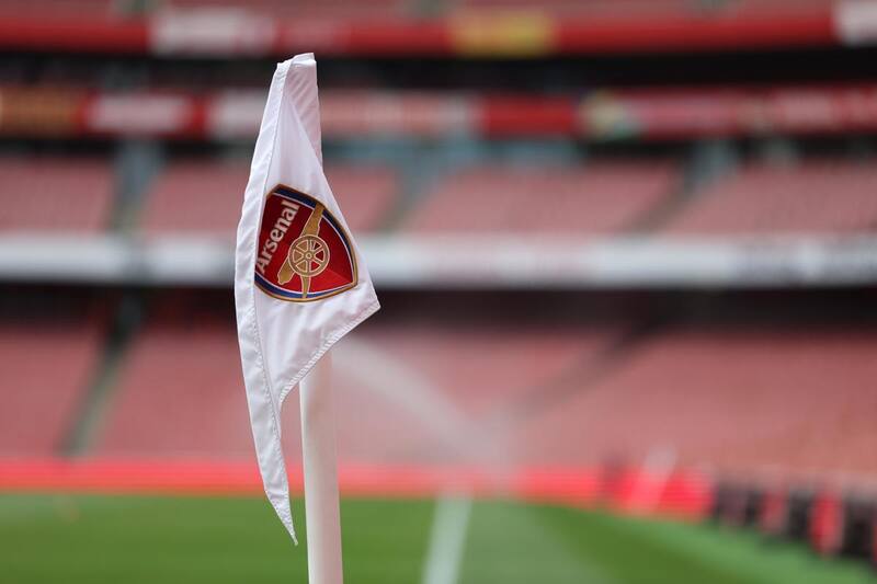 Leyenda del Arsenal enfurecido con la Premier League