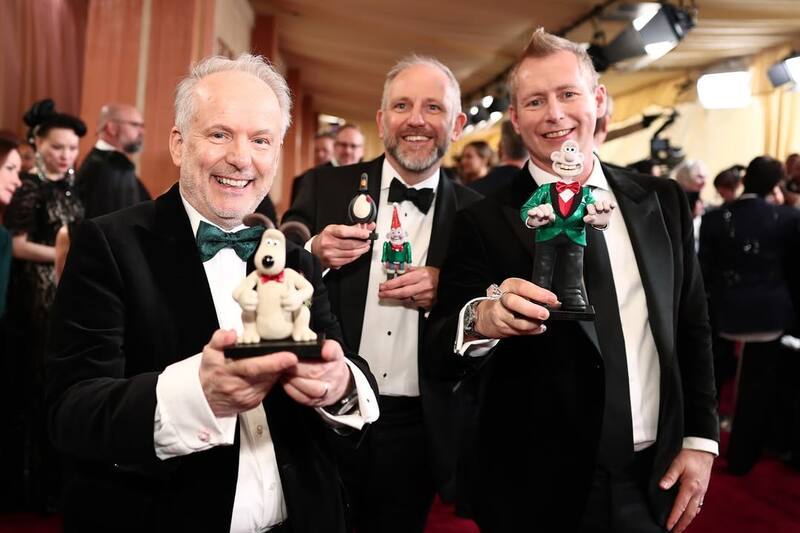Los creadores de Wallace y Groomit, película animada que se encuentra nominada en la premiación. Créditos: Emma McIntyre - @theacademy en Instagram.