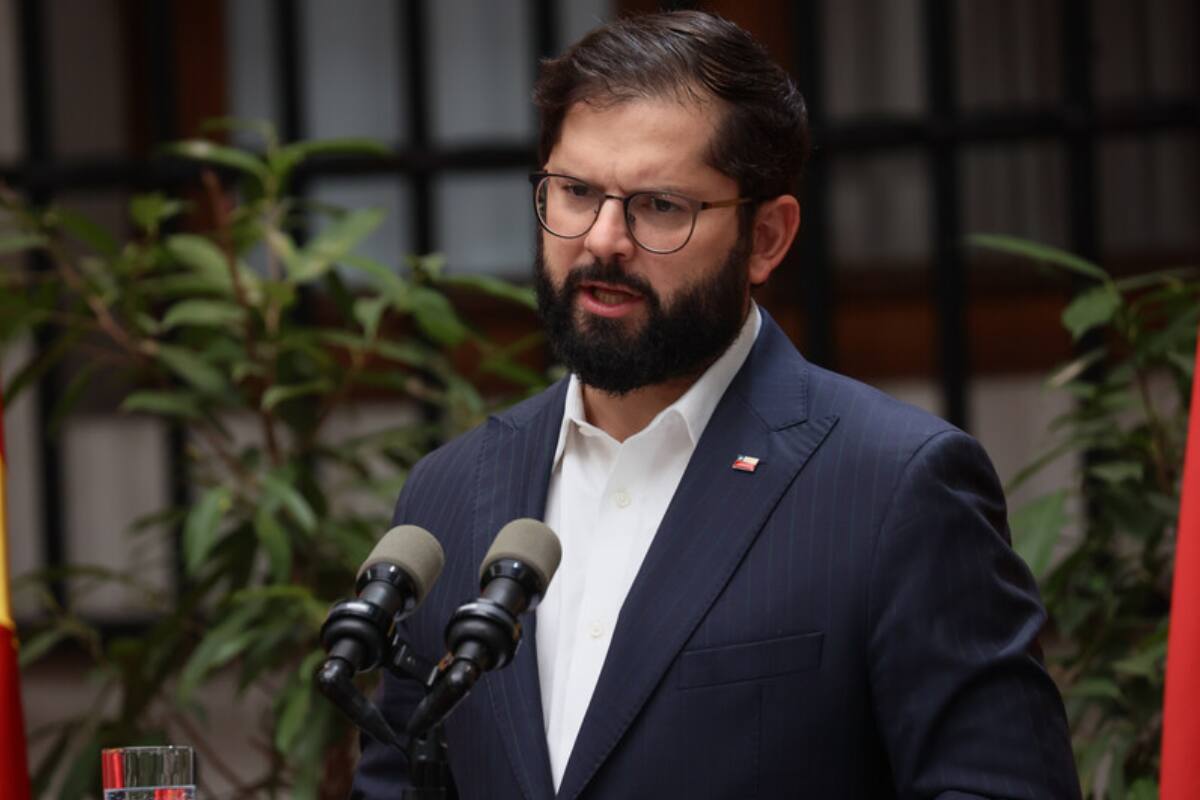 Entregan detalles respecto a procesos judiciales en los que fue acusada denunciante de Boric.