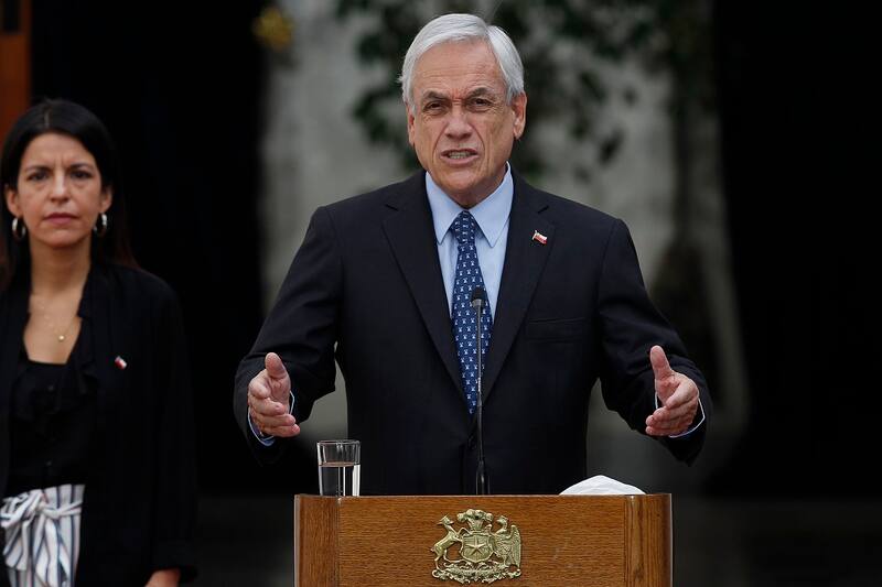 Santiago, 20 de abril 2020
El Presidente de la Republica, Sebastian Pinera, presenta el proyecto de Ley de ingreso familiar de emergencia
Dragomir Yankovic/Aton Chile