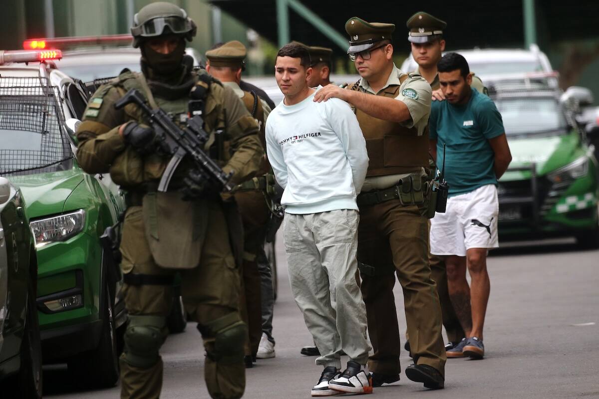 Tres Presuntos autores del asesinato del carabinero Emmanuel Sánchez fueron detenidos. (Foto: Aton)