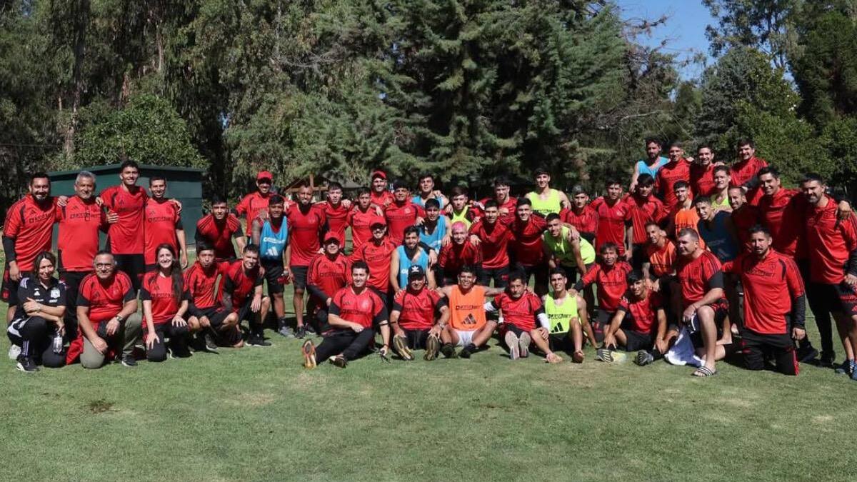 Uno es el “reemplazante” de Vicente Pizarro: Colo Colo sumó dos nuevos jugadores a la pretemporada