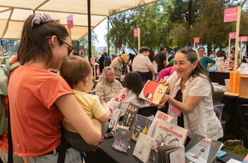 Primavera del Libro realizará su 14° versión en Santiago: Dónde y cuándo se celebrará la feria literaria gratuita