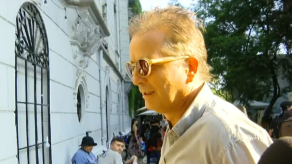 “Llevo dos meses”: Pablo Mackenna se defiende tras ser acusado de “papito corazón” por Javiera Díaz de Valdés