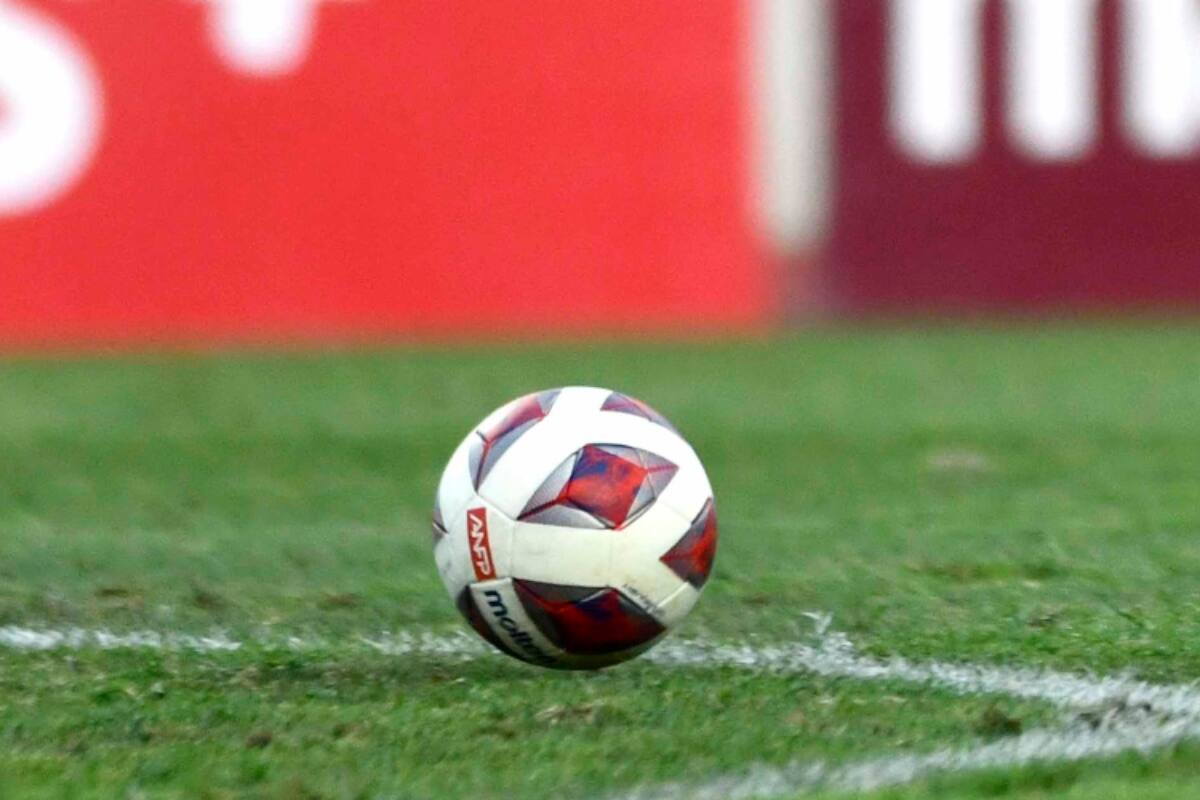 Jugador de Unión San Felipe arriesga largo castigo por agresión al árbitro, Rodrigo Carvajal (Foto: Aton)