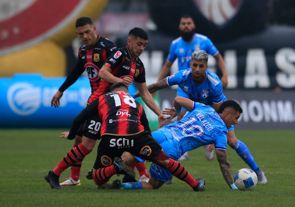Rangers y San Marcos de Arica animan uno de los cruces de la liguilla. Foto: Agencia Aton