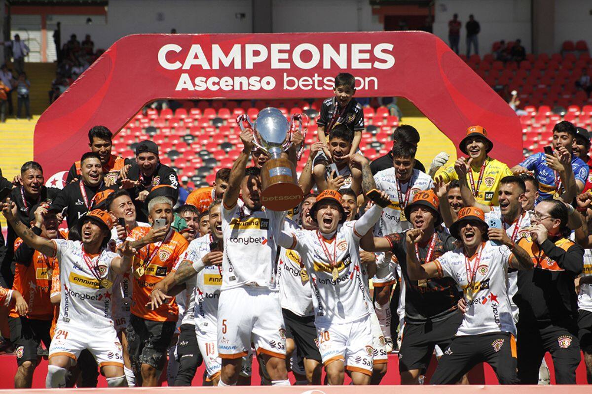 Cobreloa es el último campeón del ascenso, que ahora tiene un nuevo patrocinador. Foto: Campeonato Chileno.