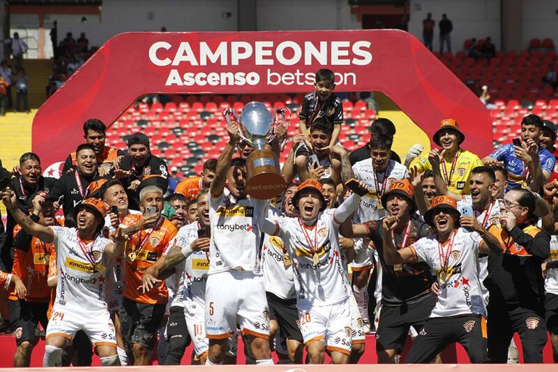 Cobreloa es el último campeón del ascenso, que ahora tiene un nuevo patrocinador. Foto: Campeonato Chileno.