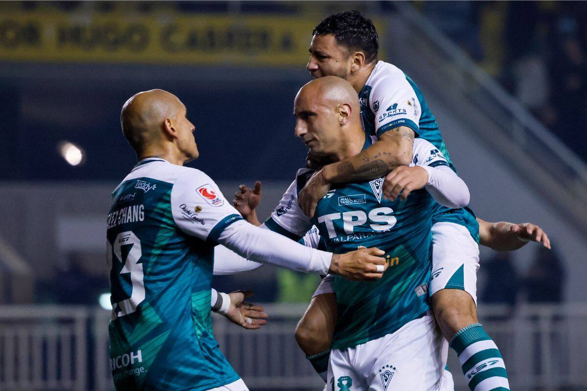Santiago Wanderers sigue ilusionado con el ascenso a Primera. Foto: Agencia Aton.