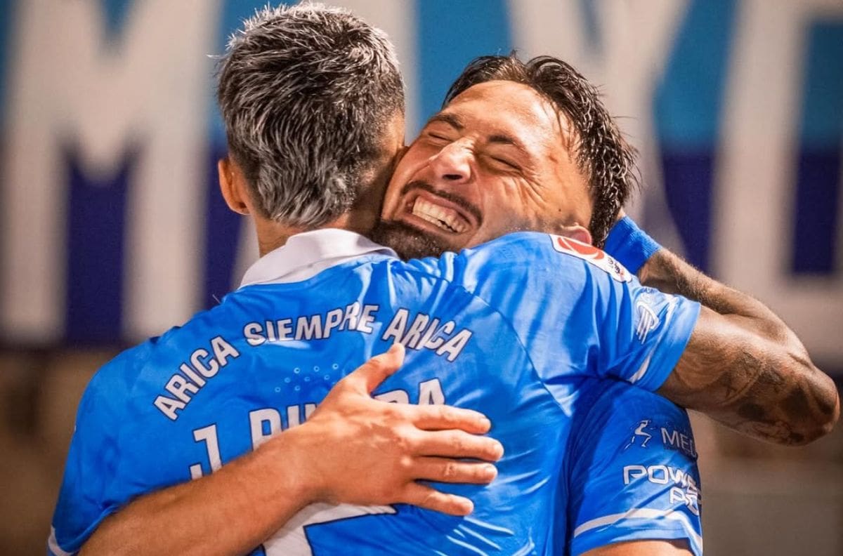 El equipo que sorprende a todo el fútbol chileno: invicto y con un DT que está “en práctica”