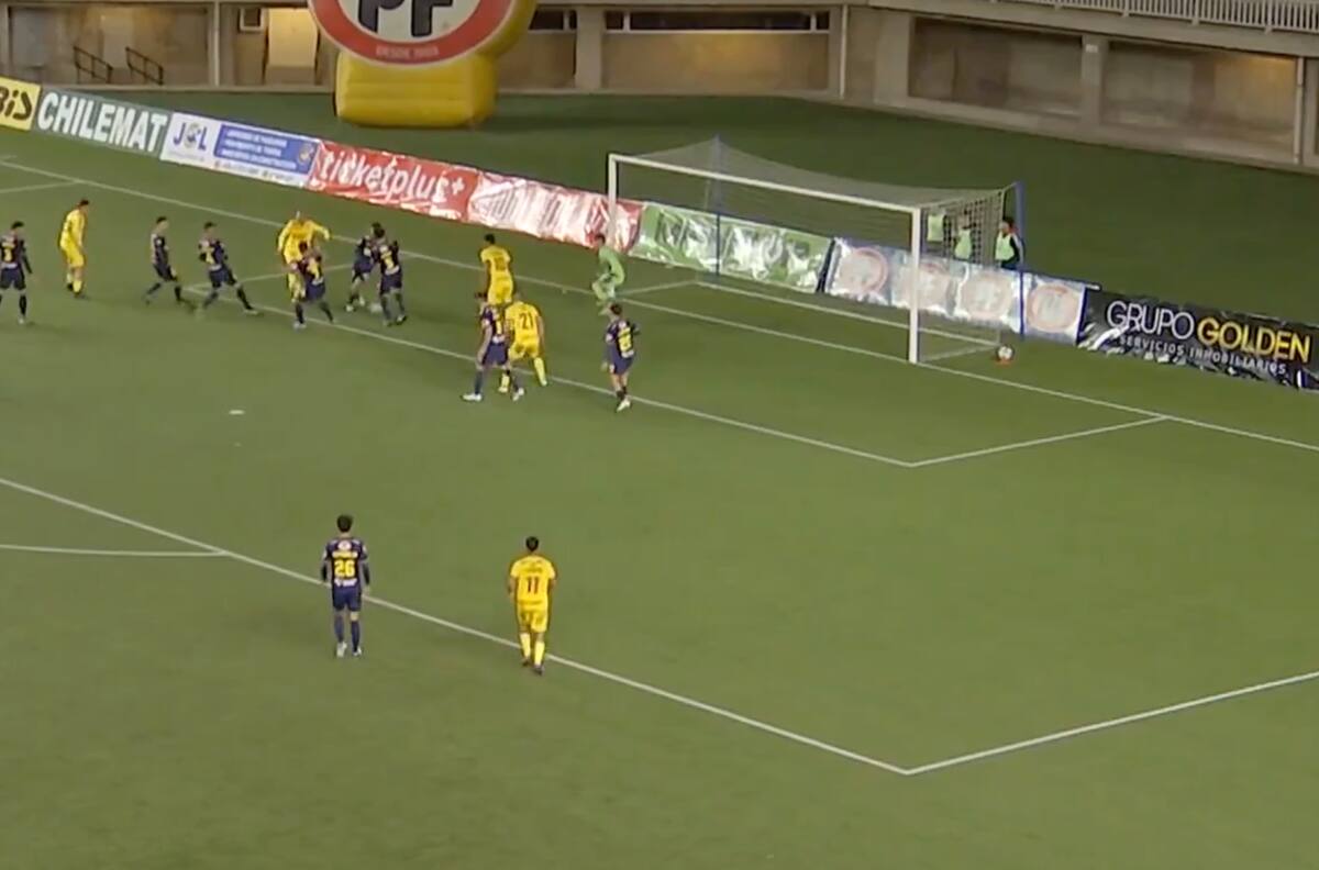 Incombustible: Chupete Suazo lideró el triunfo de San Luis con este gol en Quillota