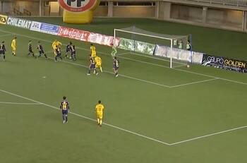 Incombustible: Chupete Suazo lideró el triunfo de San Luis con este gol en Quillota