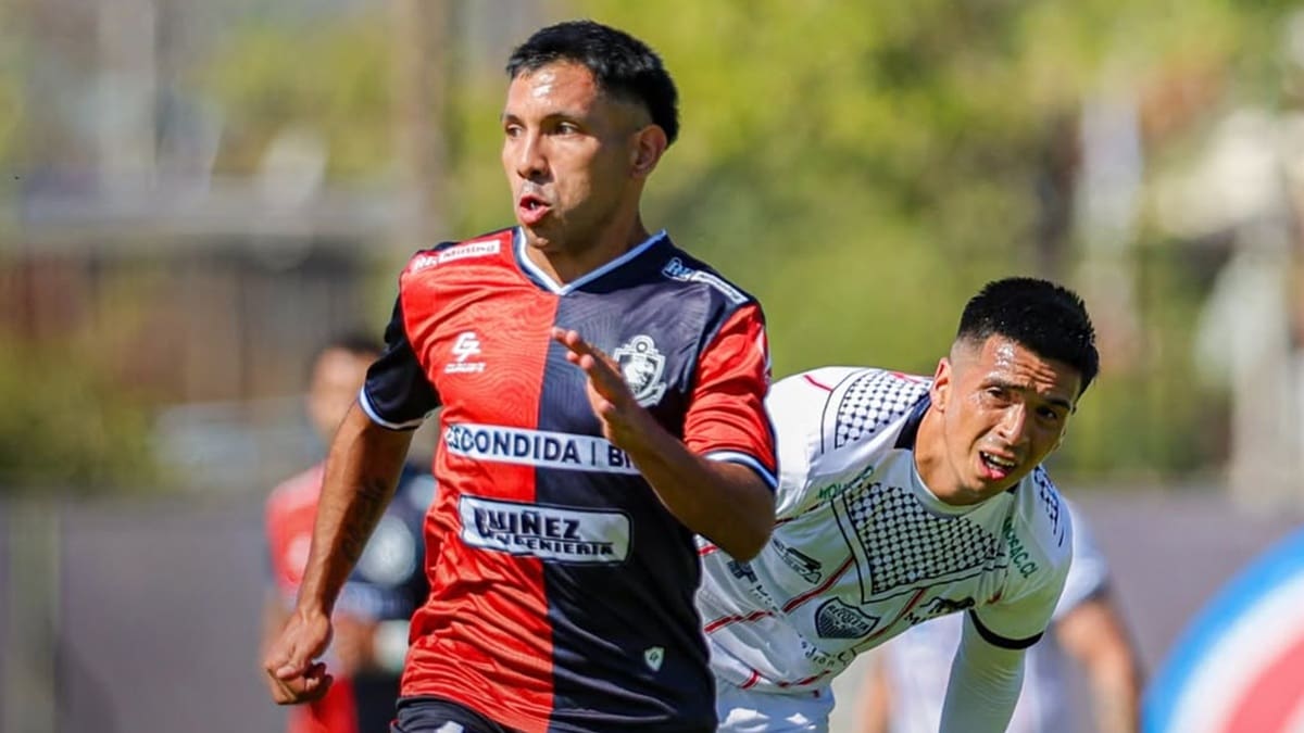 Deportes Antofagasta vence a Deportes Recoleta y alcanza el liderato de la Primera B