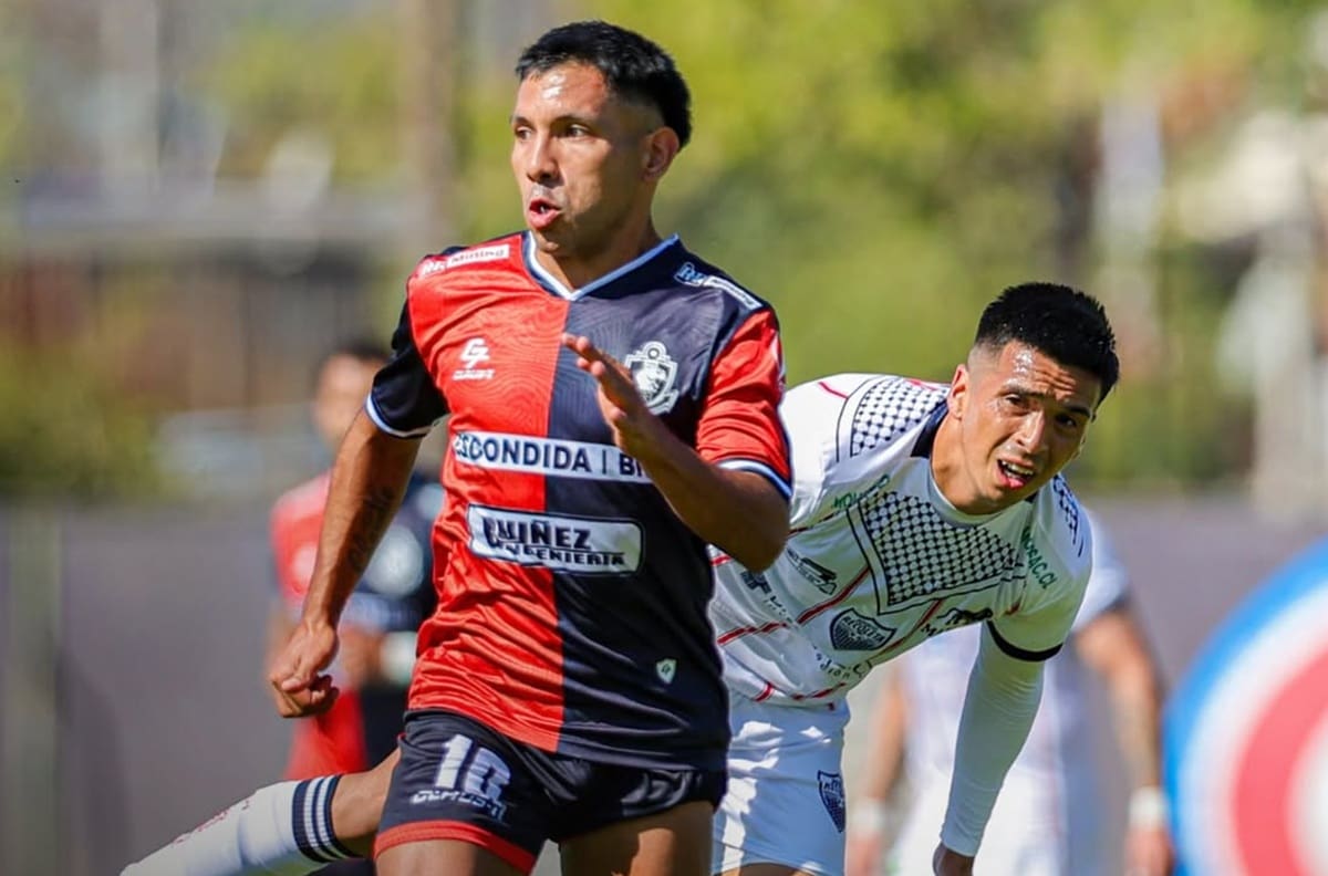 Deportes Antofagasta vence a Deportes Recoleta y alcanza el liderato de la Primera B