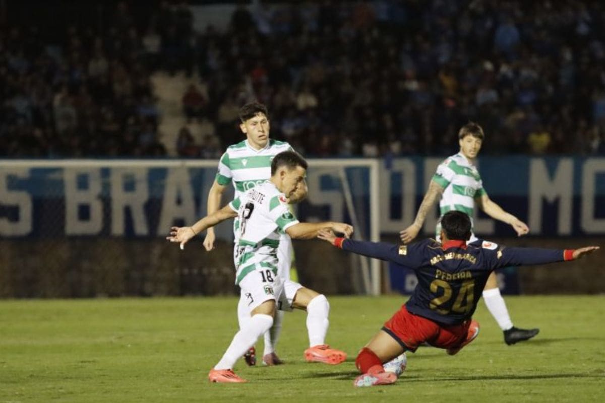 San Marcos de Arica denunció una grave situación producida en el partido ante Deportes Temuco. Foto: Primera B Chile.