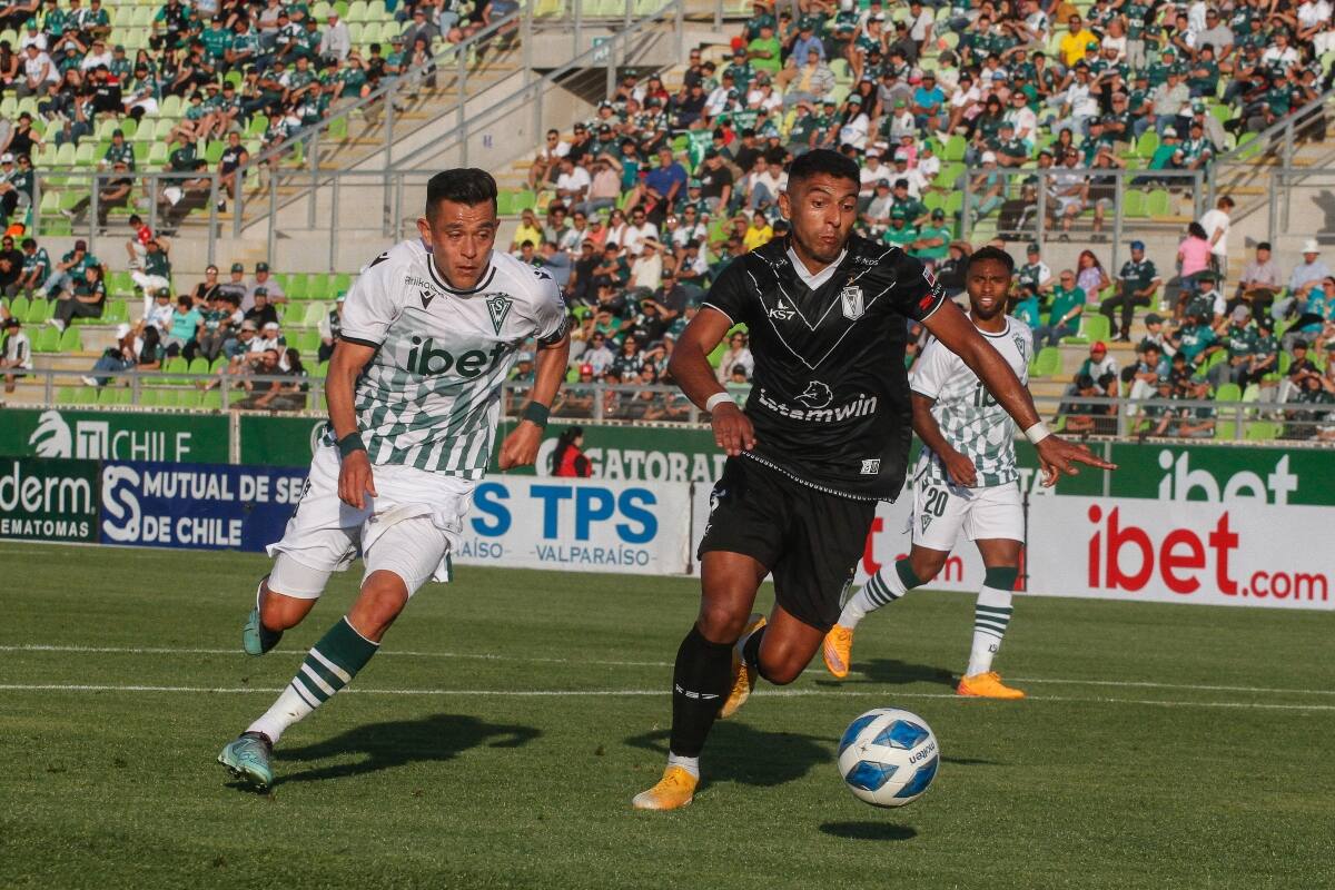 Carlos Muñoz será titular en el estreno de Wanderers en la Primera B 2023.
