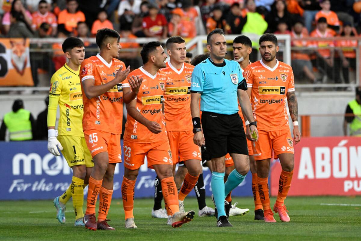 Cobreloa y su primer traspié en su preparación para el inicio del Campeonato Nacional. Foto: Aton.
