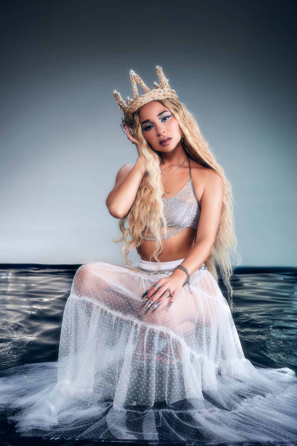 Princesa Alba se entregó al pop en su nuevo álbum.