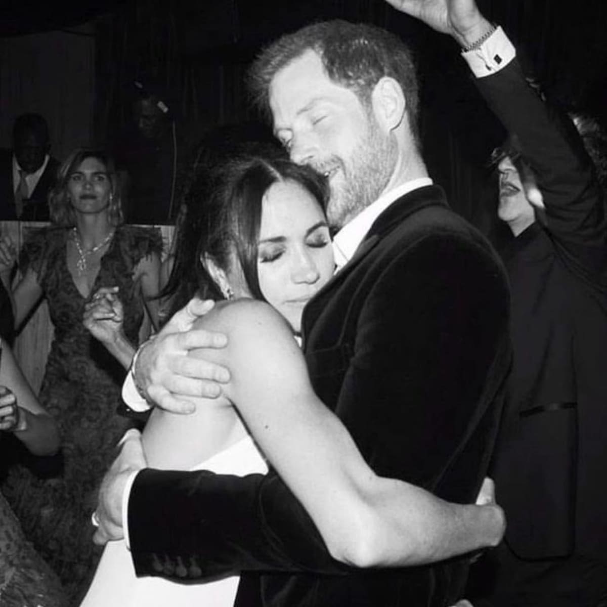 Los duques de Sussex comparten tierna foto de su boda.