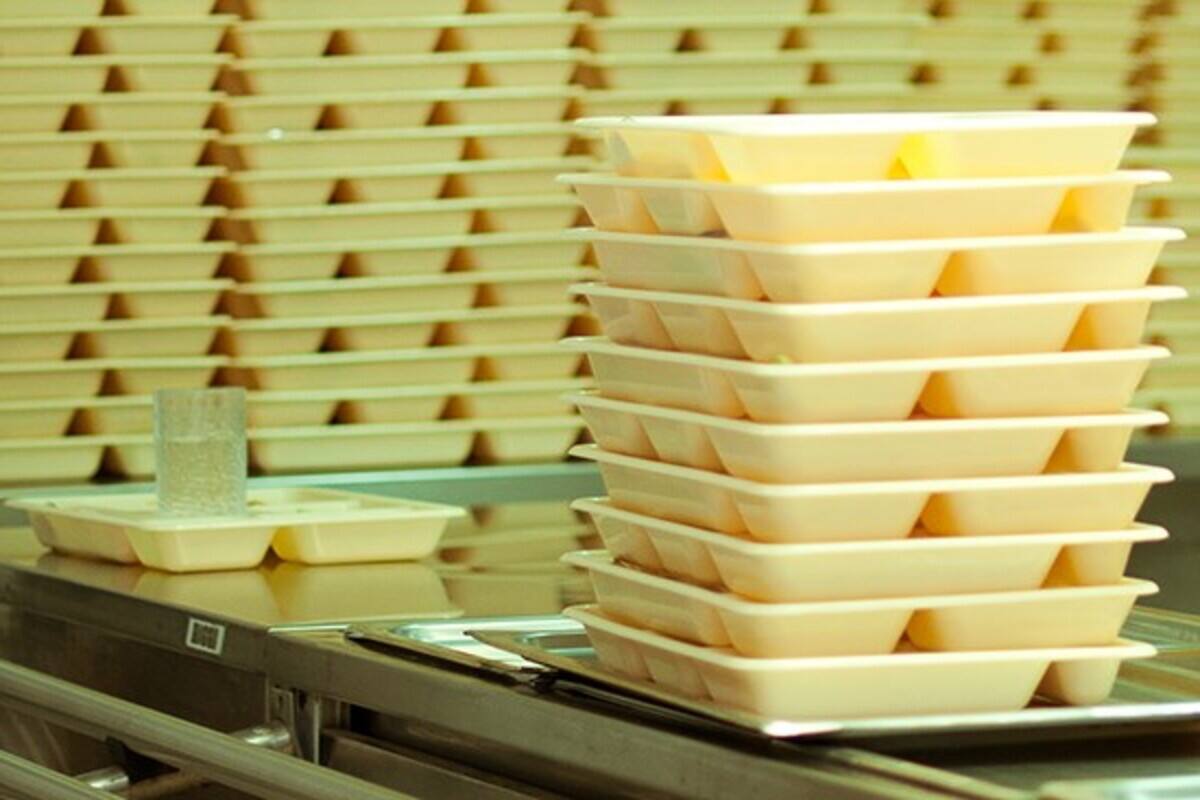 Los alimentos que entrega el Programa de Alimentación Escolar, se reciben durante el periodo escolar.
