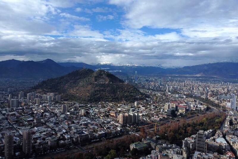 Pronostican posibles chubascos en algunas comunas de Santiago.