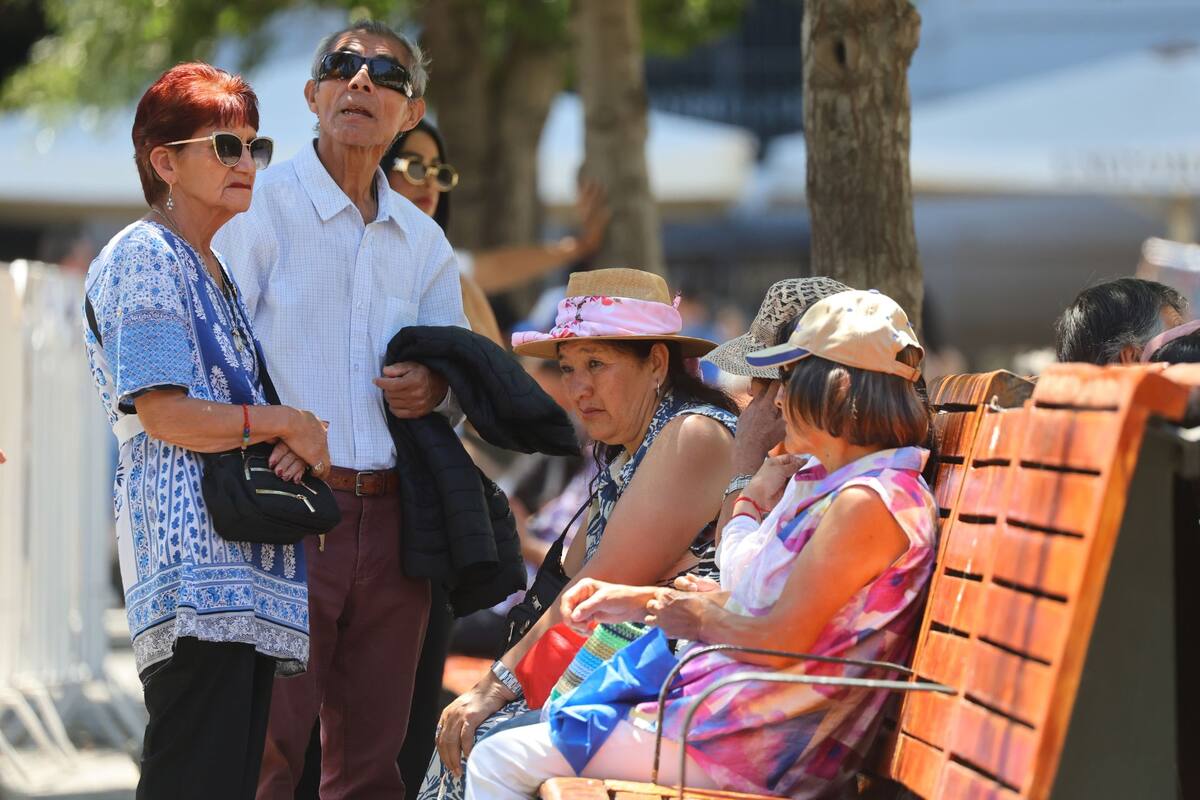 Santiago recibirá el primer fin de semana del año 2026 con máximas agradables.
Créditos: Aton.