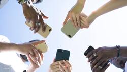 ¿Cómo funciona y cuáles son las excepciones? Esto es lo que se sabe del proyecto que prohíbe celulares en colegios