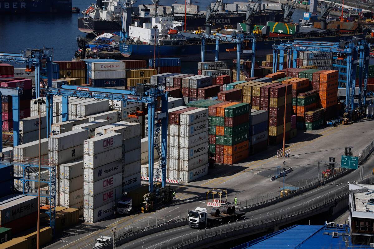 Según explicaron los expertos, el retraso en las tramitaciones podría traer severas consecuencias al comercio exterior y a la economía nacional.