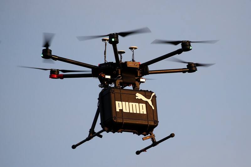 Puma presentó con drones la nueva camiseta de la UC para 2024. Agencia Aton