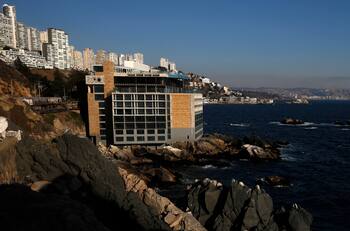 El espectacular proyecto inmobiliario que se instalaría en Concón para reemplazar al hotel Punta Piqueros