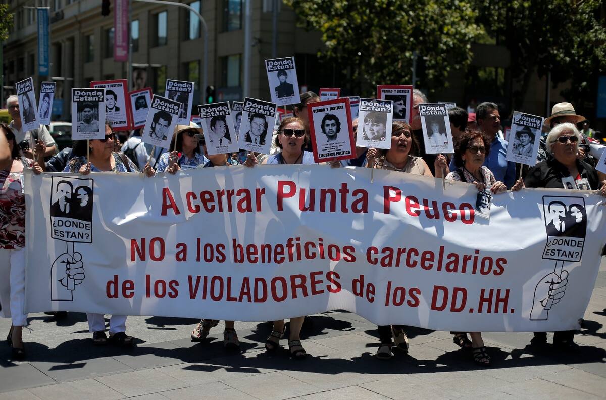 ¿Qué pasará con reos de Punta Peuco? Aprueban que presos mayores de 70 años cumplan sus penas en arresto domiciliario