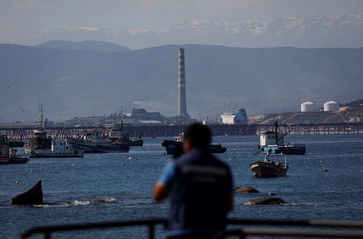 Encuentran cadáver flotando en roqueríos de Cueva del Pirata en Quintero